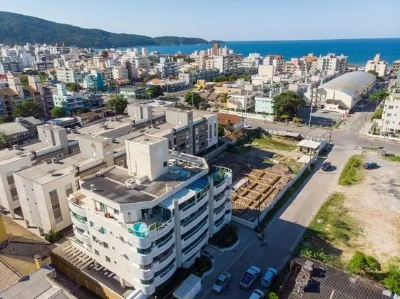 919 - Apartamento 3 quartos s uma suíte