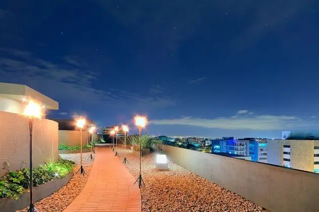 93 Luxury Suites & Residences