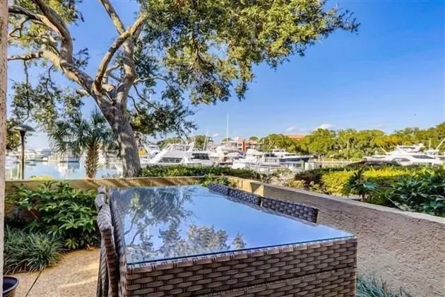 938 Cutter Court at The Sea Pines Resort - Havuz