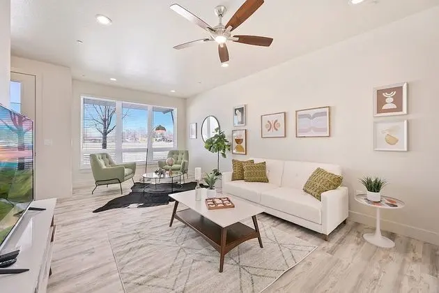 938 Jerome St Unit 2 - Öne Çıkan Resim