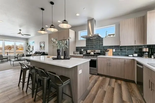 938 Jerome St Unit 3 - Öne Çıkan Resim