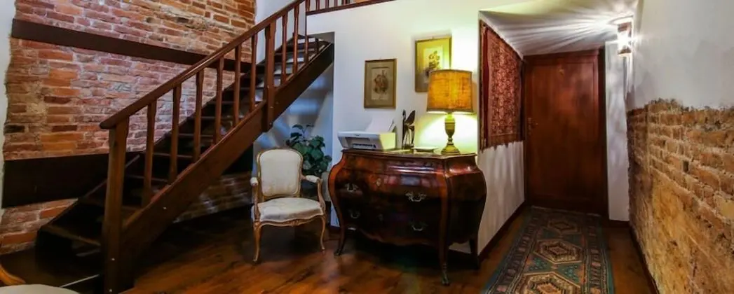 96 Guest House - Lobi