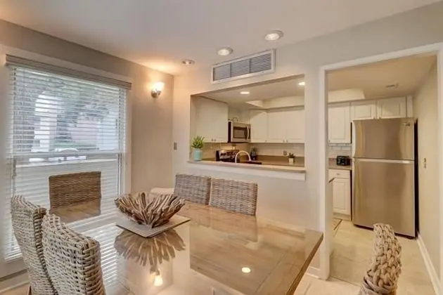 963 Cutter Court at The Sea Pines Resort - Mutfak