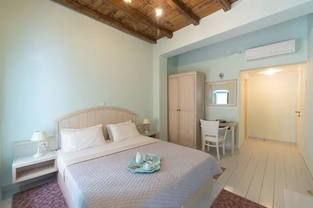 999 Luxury Hotel - Oda