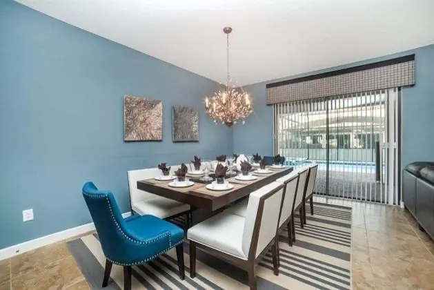 9BR 5BA Pool Home in ChampionsGate - Mutfak