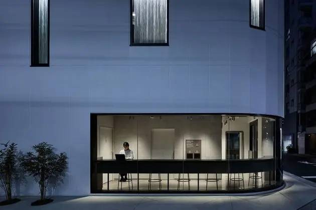 9h nine hours Ningyocho - Öne Çıkan Resim