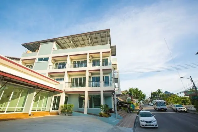 The 9th House - Hostel