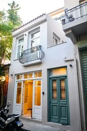 A-13 Luxury Rooms at Monastiraki Railway