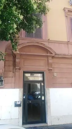 A 2 Passi dai Musei Guest House - Dış Mekan