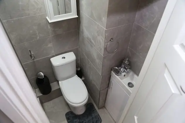 A A Guest Room7near Royal Arsenal - Banyo Tipleri