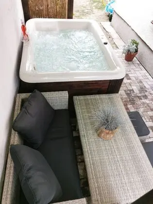 Á-B Apartman