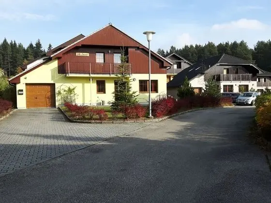 A Beautiful Villa at the Lipno Lake With ski Pistes at Walking Distance - Dış Mekan