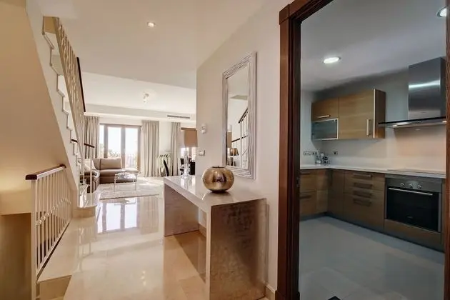 A Beautiful Modern Two Bedroom Villa - Mutfak