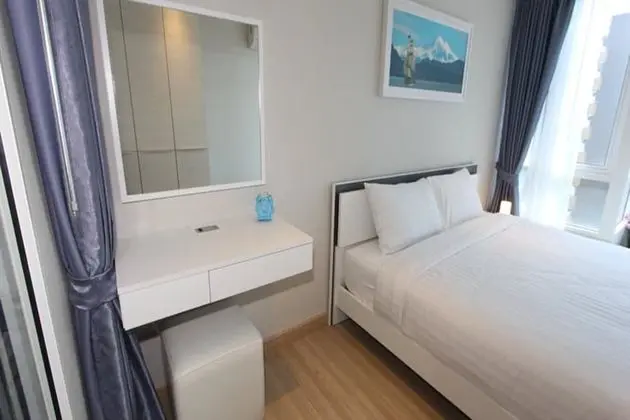 A Bed at Muangthong Thani - Oda