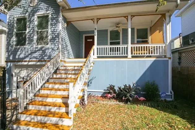 A Bended Oak Bungalow