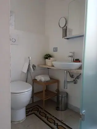 A Casa Boschi Near Vatican Deluxe Junior Suite - Banyo Tipleri
