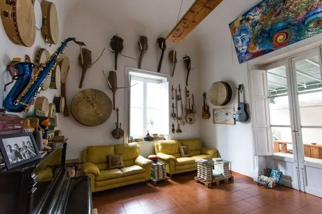 A Casa di Amici Boutique Hostel - Lobi