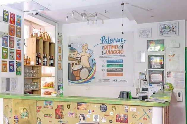 A Casa di Amici Boutique Hostel - Lobi