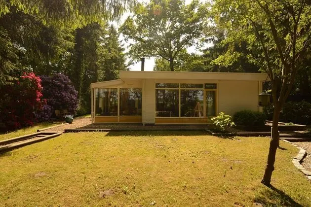 A Detached Bungalow With Outdoor Fireplace, Covered Terrace and Pond in a Forest Plot - Dış Mekan