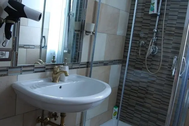 A due passi dal porto - Banyo Tipleri