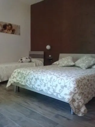 A due passi dal porto - Oda
