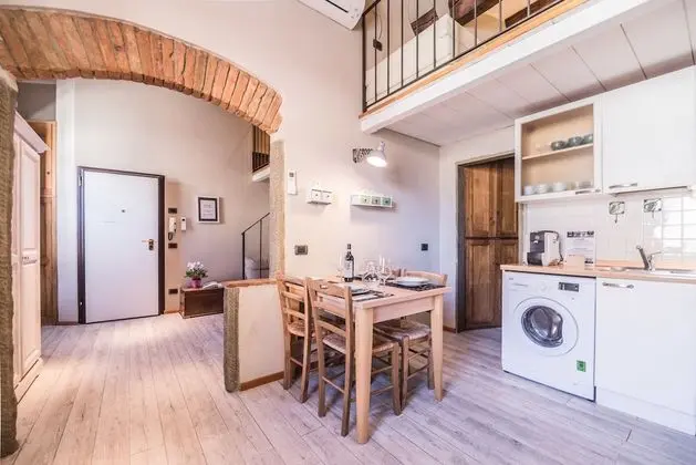 A Few Steps to The Duomo Upscale 2BD Apt