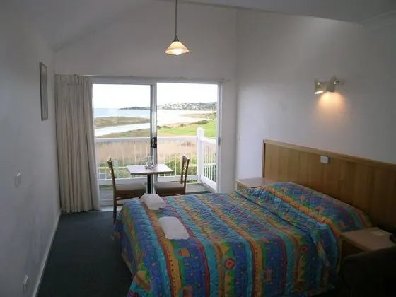 A GREAT OCEAN VIEW MOTEL