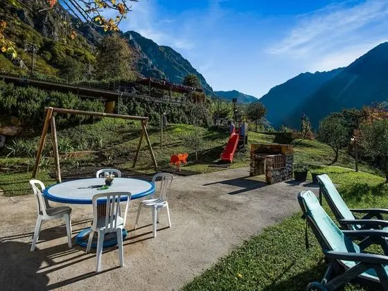 In a Green and Relaxing Atmosphere, With Pool and Stunning Lake View