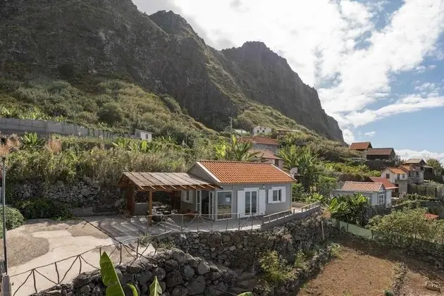 A Hideaway by the Sea, Casa da Rocha de Baixo - Dış Mekan