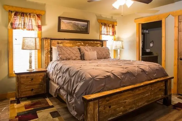 A Hilltop Hideaway - Four Bedroom Chalet - Oda
