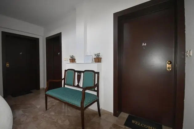 A&J Apartments or Rooms athens airport - İç Mekan
