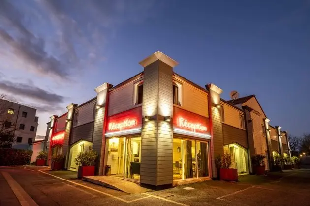 A L'HOTEL PAU UNIVERSITE