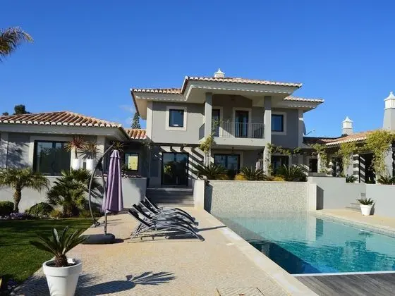 A Modern, Highly Luxurious 4-bedroom Villa With Swimming Pool Near Carvoeiro