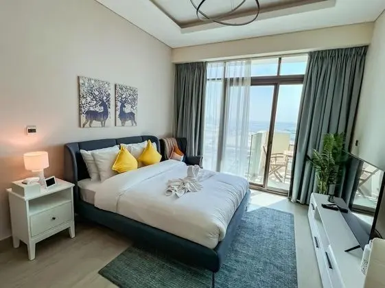 A Modern Studio in Aljaddaf - MHH