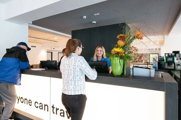 a&o Bremen Hauptbahnhof - Hostel - Lobi
