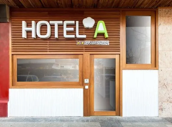 Hotel A Pamplona - Dış Mekan