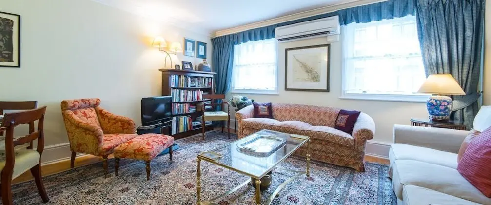 A Place Like Home - Elegant Apartment near Green Park - 1