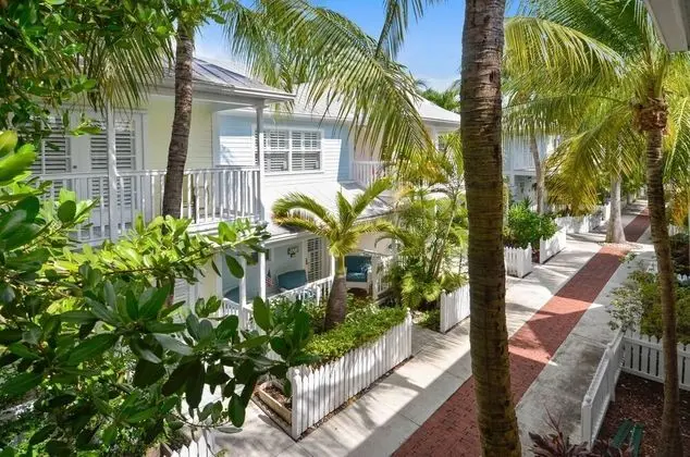 A Place In Paradise by Avantstay Key West Walkable w/ Shared Pool Week Long Stays Only
