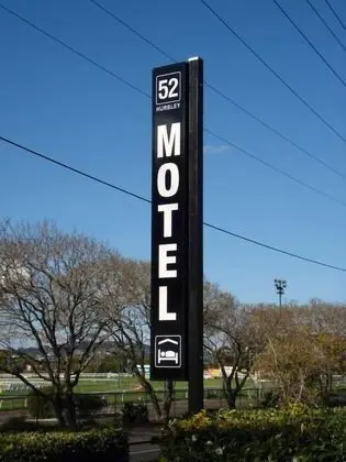 A Raceview Motor Inn - Dış Mekan