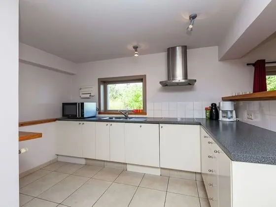A Recently Renovated, Semi-detached Holiday House - Mutfak