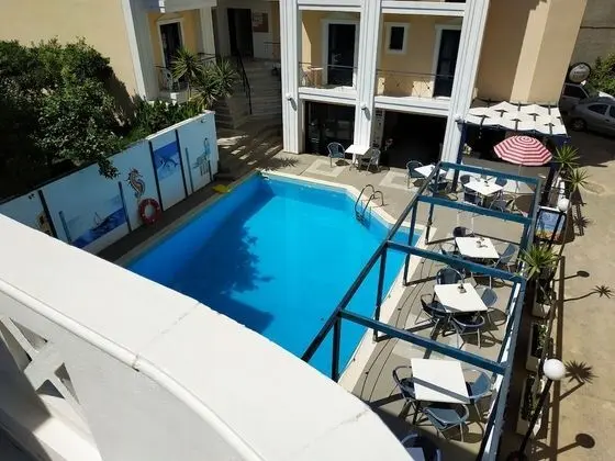 A Studio With a Large Balcony on the 2nd Floor - Havuz