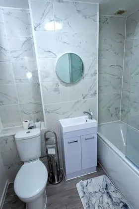 A Stunning 2 BED Home ON THE River Thames! - Banyo Tipleri