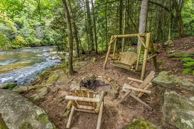 A Tranquil Place- Fightingtown Creek Frontage