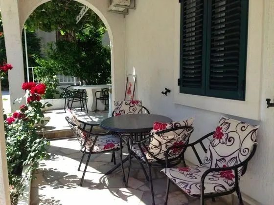 A1 - apt w Patio, Just 3 min Walking to the Beach - Öne Çıkan Resim