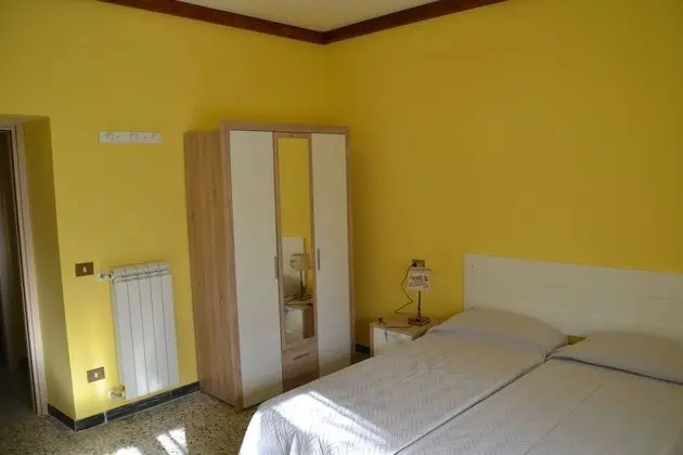 A1-GIRASOLE BED AND BREAKFAST - Oda