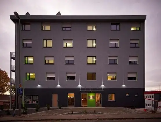 a2 HOTELS Plochingen - Dış Mekan