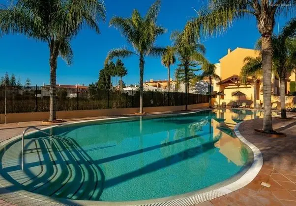 A24 - Luzbay Beach Apartment