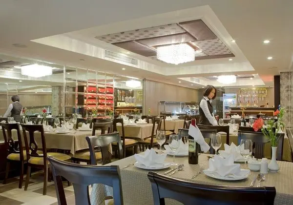 A25 Hotel - 19 Phan Dinh Phung - Yerinde Yemek