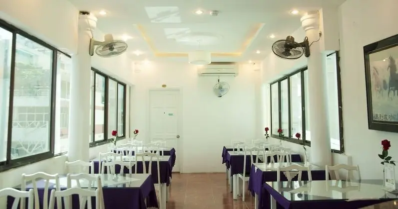 A25 Hotel - 35 Mac Thi Buoi - Yerinde Yemek