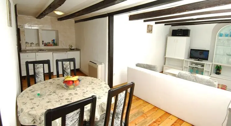 A4 Apartment for Four